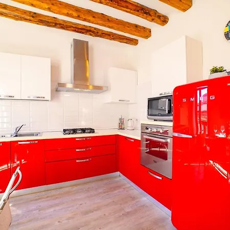 Amorucci House * البندقية