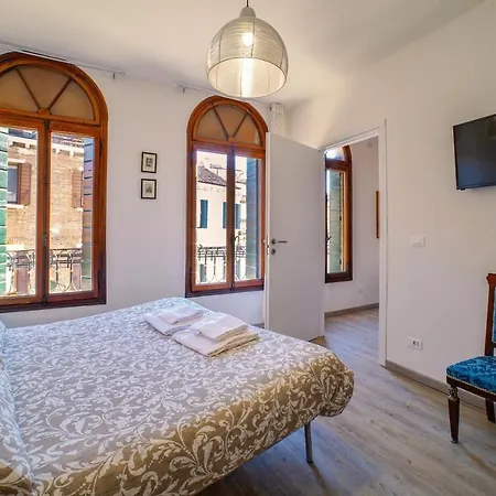 Apartament Amorucci House *